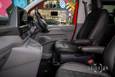 Volkswagen Transporter 2.0 T32 170ps Diesel Auto Kombi SWB - N5982