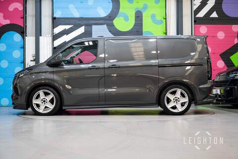 Ford Transit Custom 2.5 320 232ps Auto PHEV Panel Van L1 - N5684
