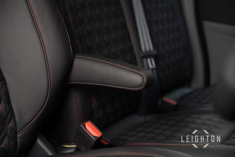 Ford Transit Custom 2.5 320 232ps Auto PHEV Panel Van L1 - N5684