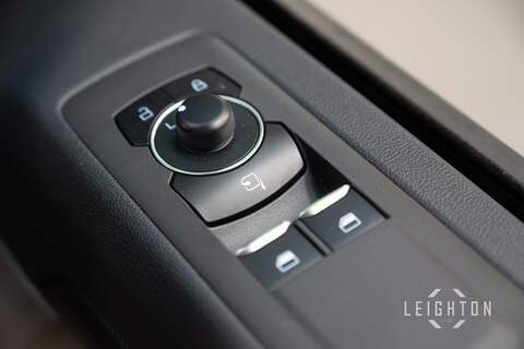 Ford Transit Custom 2.5 320 232ps Auto PHEV Panel Van L1 - N5684
