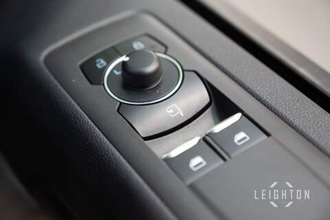 Ford Transit Custom 2.5 320 232ps Auto Phev Panel Van L2 - N5639