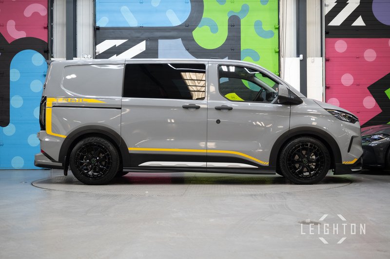 Ford Transit Custom TRAIL 2.0 320 150ps Diesel Manual Double Cab L1 - N5836