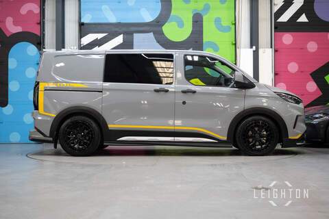 Ford Transit Custom TRAIL 2.0 320 150ps Diesel Manual Double Cab L1 - N5836