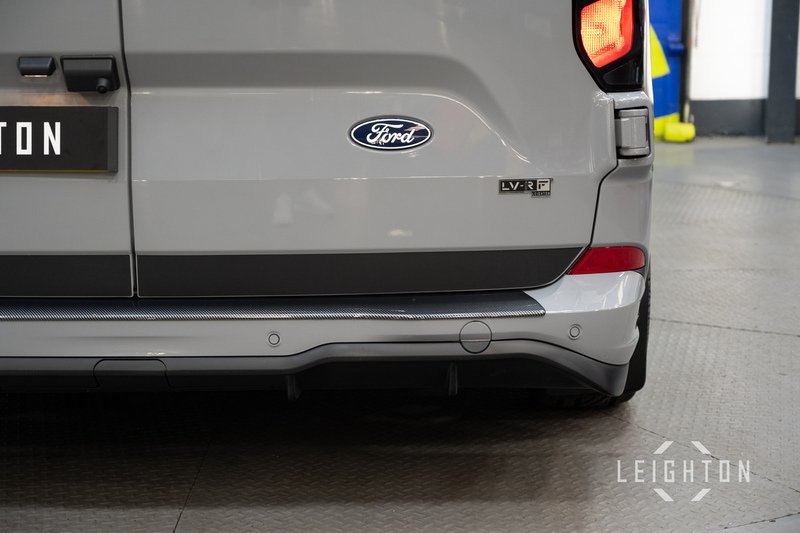 Ford Transit Custom TRAIL 2.0 320 150ps Diesel Manual Double Cab L1 - N5836