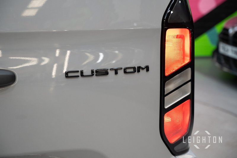 Ford Transit Custom TRAIL 2.0 320 150ps Diesel Manual Double Cab L1 - N5836