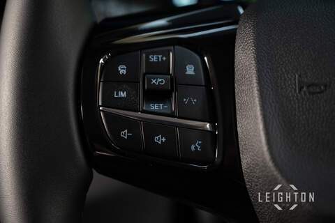 Ford Transit Custom TRAIL 2.0 320 150ps Diesel Manual Double Cab L1 - N5836