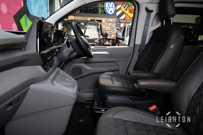 Volkswagen Transporter 2.0 T32 170ps Diesel Auto Kombi SWB - N5927