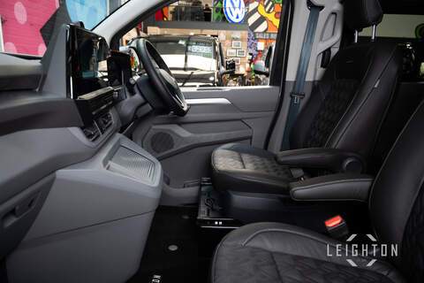 Volkswagen Transporter 2.0 T32 150ps Diesel 4M Auto Kombi LWB - N5930