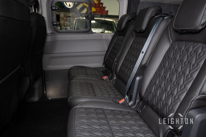 Volkswagen Transporter 2.0 T32 150ps Diesel 4M Auto Kombi LWB - N5930