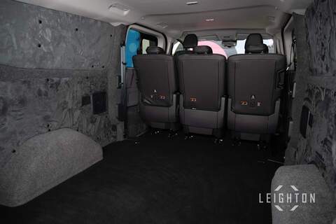 Volkswagen Transporter 2.0 T32 150ps Diesel 4M Auto Kombi LWB - N5931