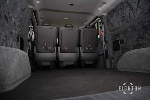 Volkswagen Transporter 2.0 T32 150ps Diesel 4M Auto Kombi LWB - N5931