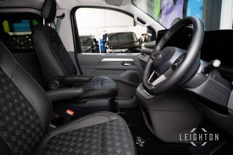 Volkswagen Transporter 2.0 T32 150ps Diesel 4M Auto Kombi LWB - N5931