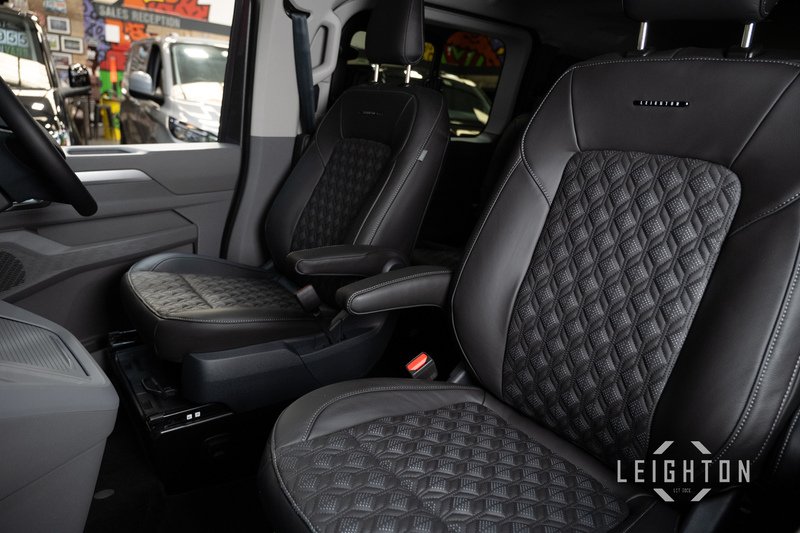 Volkswagen Transporter 2.0 T32 150ps Diesel 4M Auto Kombi LWB - N5931