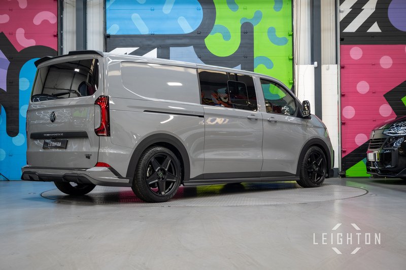 Volkswagen Transporter 2.0 T32 150ps Diesel 4M Auto Kombi LWB - N5932