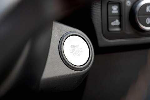 Volkswagen Amarok 2024 PANAMERICANA 10sp 3.0TDI 240PS Automatic 4MOTION Midnight Black - N5939