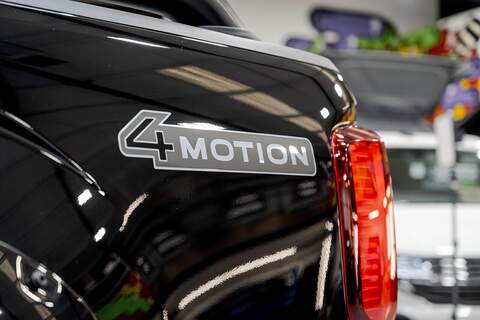 Volkswagen Amarok 2024 PANAMERICANA 10sp 3.0TDI 240PS Automatic 4MOTION Midnight Black - N5940