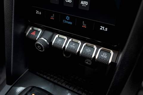 Volkswagen Amarok 2024 PANAMERICANA 10sp 3.0TDI 240PS Automatic 4MOTION Midnight Black - N5940