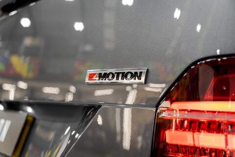 Volkswagen Transporter 2.0 T32 Diesel 204PS DSG 4MOTION Kombi SWB - N5943