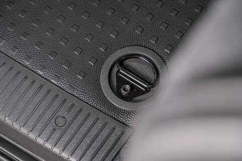 Volkswagen Transporter 2.0 T32 Diesel 204PS DSG 4MOTION Kombi SWB - N5943