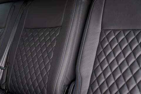 Volkswagen Transporter 2.0 T32 Diesel 204PS DSG 4MOTION Kombi SWB - N5943