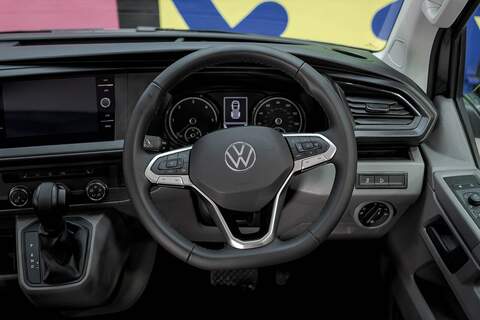 Volkswagen Transporter 2.0 T32 Diesel 204PS DSG 4MOTION Kombi SWB - N5943