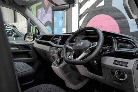 Volkswagen Transporter 2.0 T32 Diesel 204PS DSG 4MOTION Kombi SWB - N5943