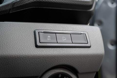 Volkswagen Transporter 2.0 T32 Diesel 204PS DSG 4MOTION Kombi SWB - N5943