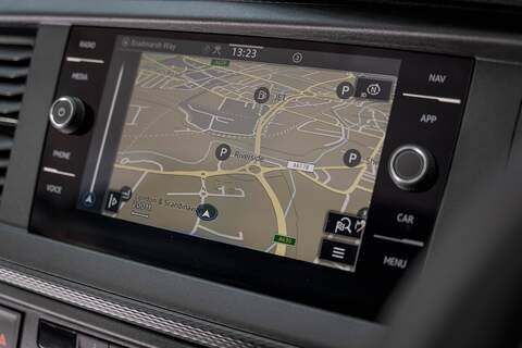 Volkswagen Transporter 2.0 T32 Diesel 204PS DSG 4MOTION Kombi SWB - N5943