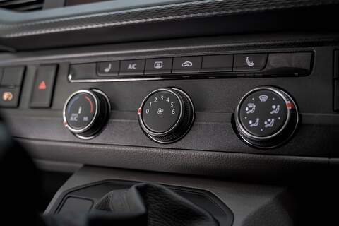 Volkswagen Transporter 2.0 T32 Diesel 204PS DSG 4MOTION Kombi SWB - N5943