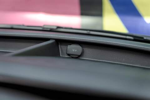 Volkswagen Transporter 2.0 T32 Diesel 204PS DSG 4MOTION Kombi SWB - N5943