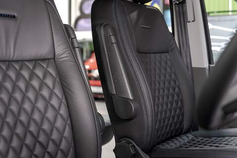 Volkswagen Transporter 2.0 T32 Diesel 204PS DSG 4MOTION Kombi SWB - N5943