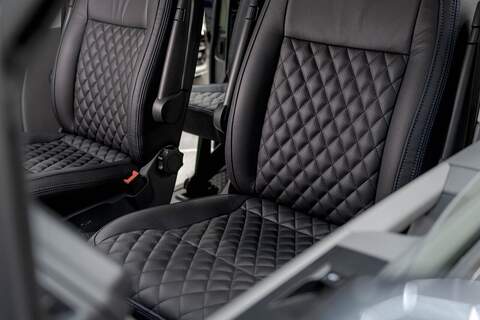 Volkswagen Transporter 2.0 T32 Diesel 204PS DSG 4MOTION Kombi SWB - N5943