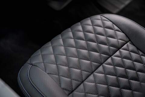 Volkswagen Transporter 2.0 T32 Diesel 204PS DSG 4MOTION Kombi SWB - N5943