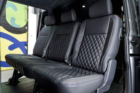 Volkswagen Transporter 2.0 T32 Diesel 204PS DSG 4MOTION Kombi SWB - N2960