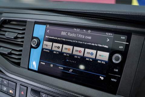 Volkswagen Transporter 2.0 T32 Diesel 204PS DSG 4MOTION Kombi SWB - N2960