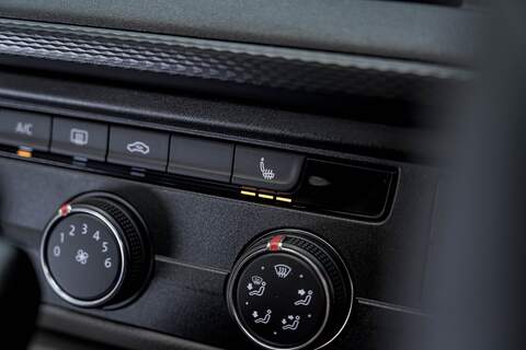 Volkswagen Transporter 2.0 T32 Diesel 204PS DSG 4MOTION Kombi SWB - N2960