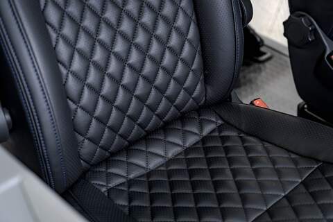 Volkswagen Transporter 2.0 T32 Diesel 204PS DSG 4MOTION Kombi SWB - N2960