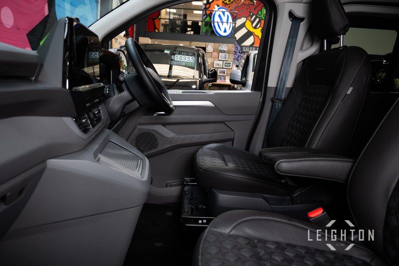 Volkswagen Transporter 2.0 T32 150ps Diesel 4M Auto SWB - N5969