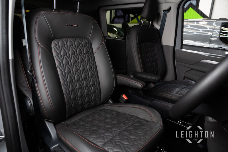 Volkswagen Transporter 2.0 T32 170ps Diesel Auto Kombi SWB - N5970