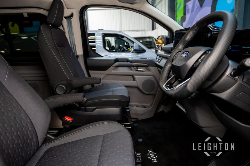 Ford Tourneo Custom 2.5 340 232ps Auto PHEV Tourneo L1 - N5974
