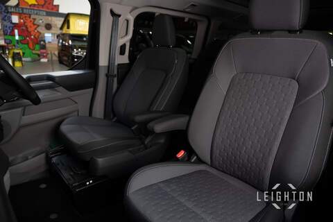 Ford Tourneo Custom 2.5 340 232ps Auto PHEV Tourneo L1 - N5974