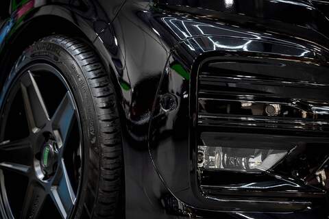 Volkswagen Transporter T6.1 T32 SWB 2.0BiTDI 204PS DSG 4MOTION Kombi LV-R  Pack Deep Black Pearl - N5986