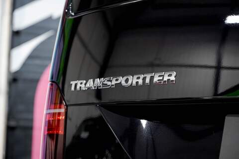 Volkswagen Transporter T6.1 T32 SWB 2.0BiTDI 204PS DSG 4MOTION Kombi LV-R  Pack Deep Black Pearl - N5986