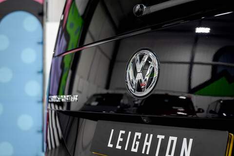 Volkswagen Transporter T6.1 T32 SWB 2.0BiTDI 204PS DSG 4MOTION Kombi LV-R  Pack Deep Black Pearl - N5986