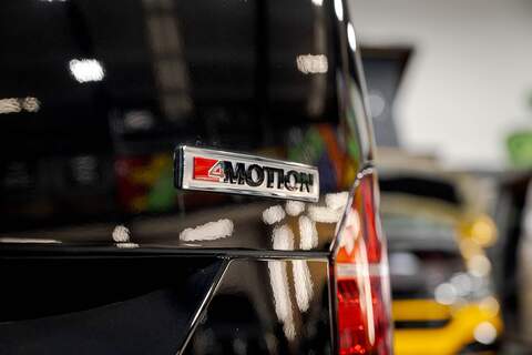 Volkswagen Transporter T6.1 T32 SWB 2.0BiTDI 204PS DSG 4MOTION Kombi LV-R  Pack Deep Black Pearl - N5986
