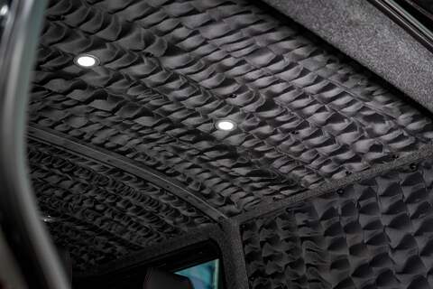 Volkswagen Transporter T6.1 T32 SWB 2.0BiTDI 204PS DSG 4MOTION Kombi LV-R  Pack Deep Black Pearl - N5986