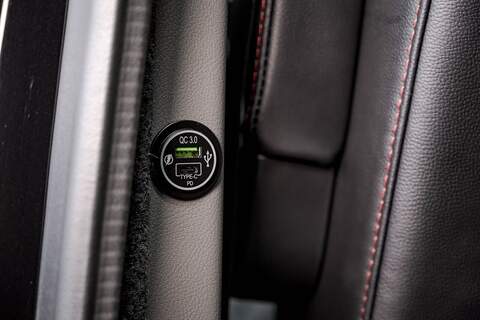 Volkswagen Transporter T6.1 T32 SWB 2.0BiTDI 204PS DSG 4MOTION Kombi LV-R  Pack Deep Black Pearl - N5986