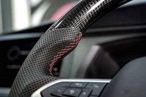 Volkswagen Transporter T6.1 T32 SWB 2.0BiTDI 204PS DSG 4MOTION Kombi LV-R  Pack Deep Black Pearl - N5986