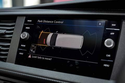 Volkswagen Transporter T6.1 T32 SWB 2.0BiTDI 204PS DSG 4MOTION Kombi LV-R  Pack Deep Black Pearl - N5986