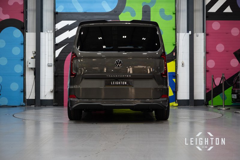Volkswagen Transporter 2.0 T32 170ps Auto Diesel Kombi SWB - N5989